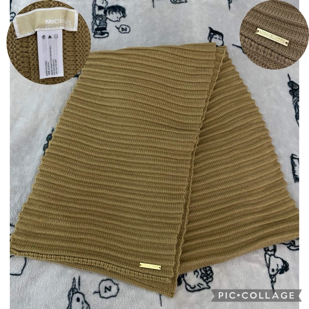 ✨🆕✨New Michael Kors Scarf